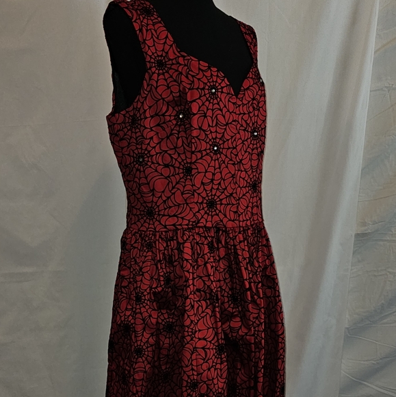 Pinup Girl Spiderweb dress - Picture 2 of 6